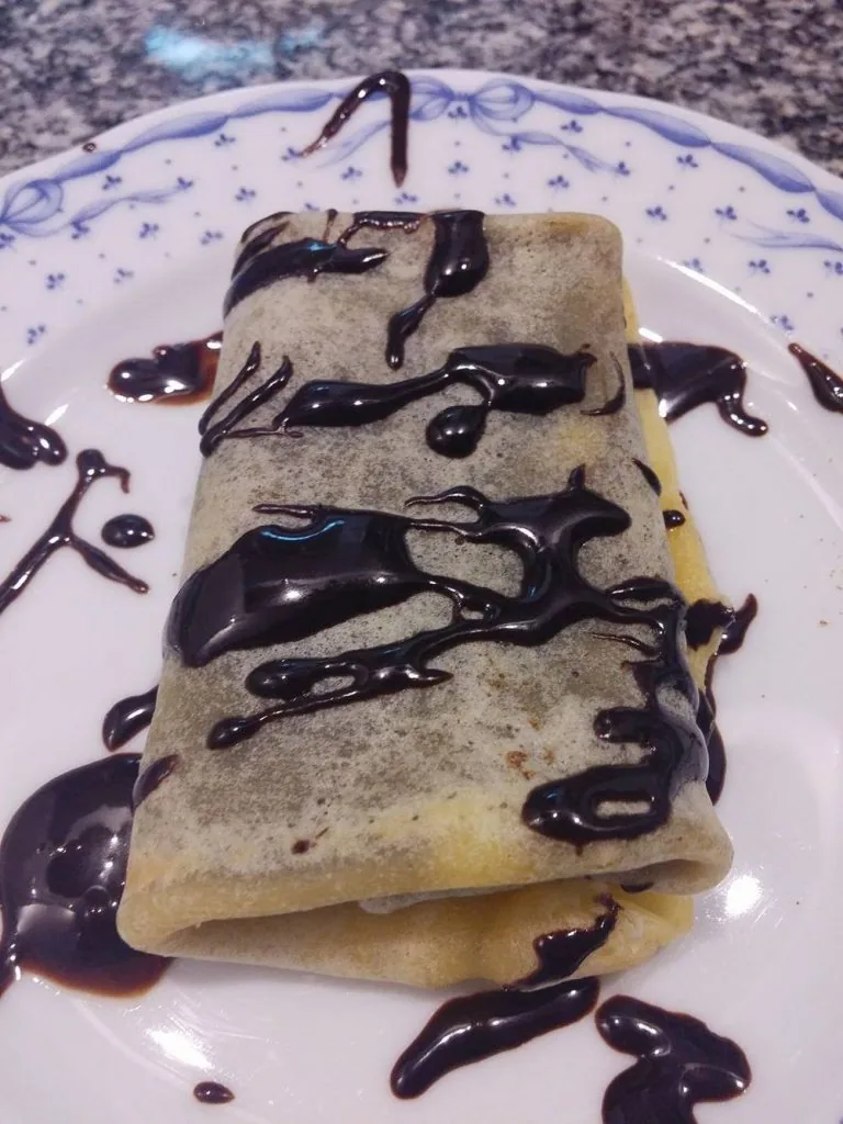 Tripas de Aveiro prontas a servir, com as dobras características visíveis.